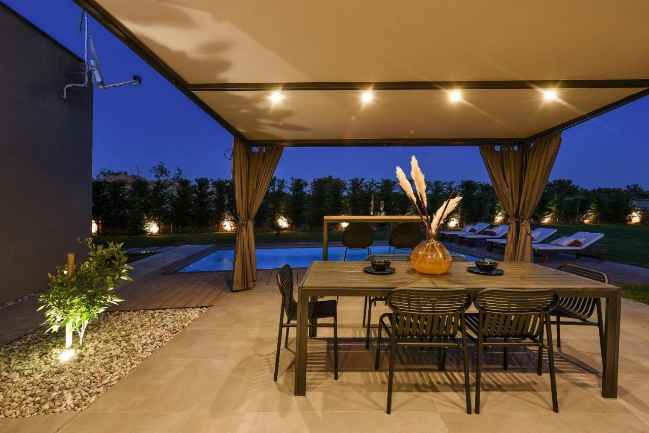 Villa Topaz ซาตอน ภายนอก รูปภาพ